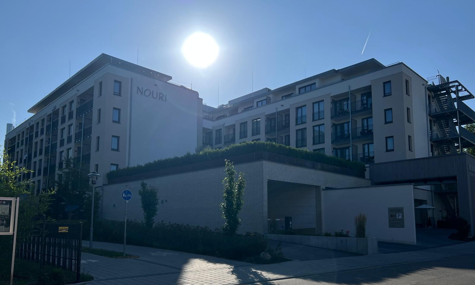 Nouri Hotel